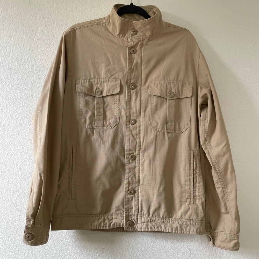 Patagonia Mens Cargo Lightweight Jacket Size Medium